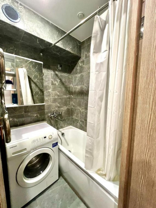 Продажа 2-комн квартиры Байкальская, 272
