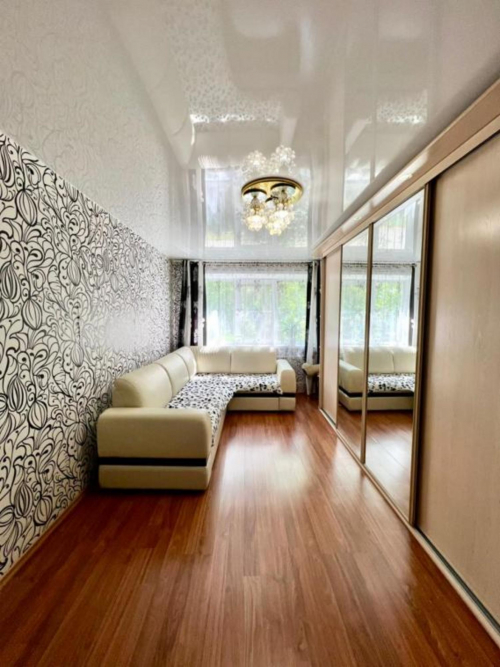 Продажа 2-комн квартиры Байкальская, 272