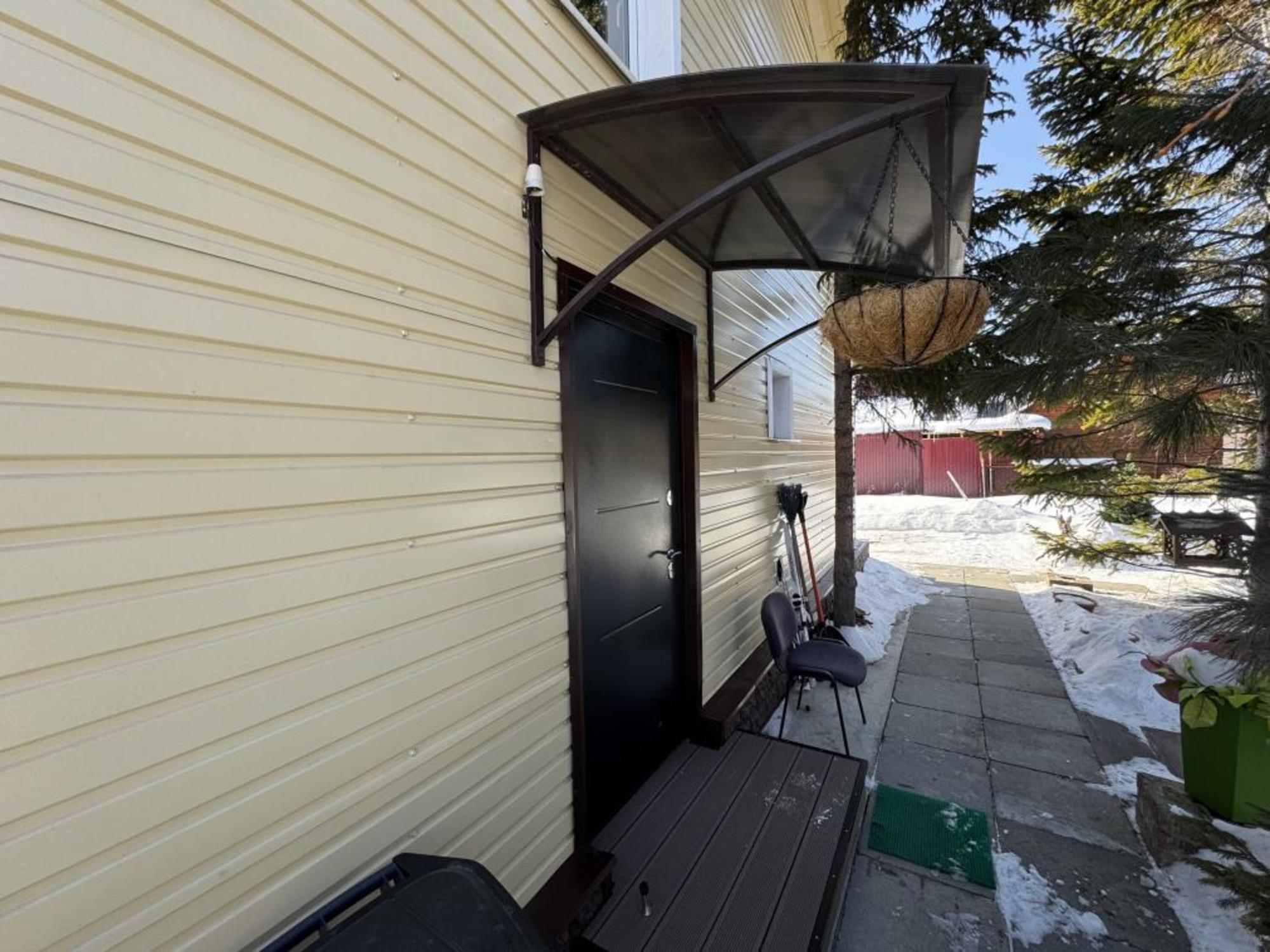 Купить дачу, дом, коттедж за 4 440 000 рублей на СНТ Октябрьское, Сталинградская, 19