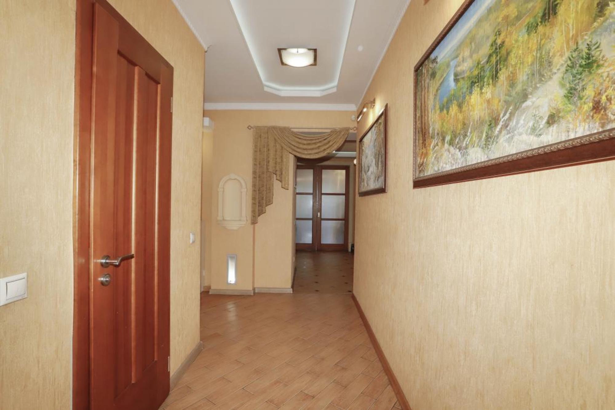 Купить квартиру за 11 000 000 рублей на Александра Невского, 2