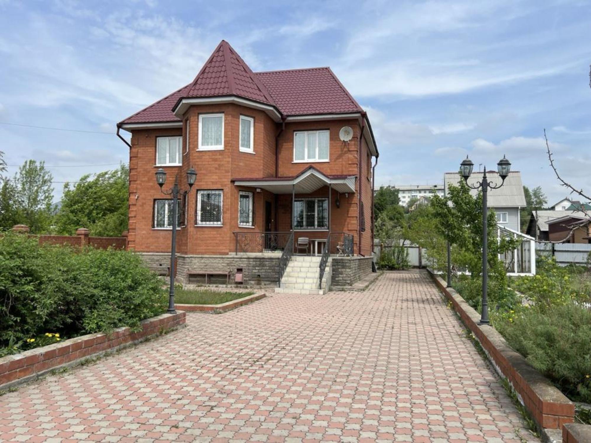 Купить дачу, дом, коттедж за 23 500 000 рублей на Каштаковский проезд, 33