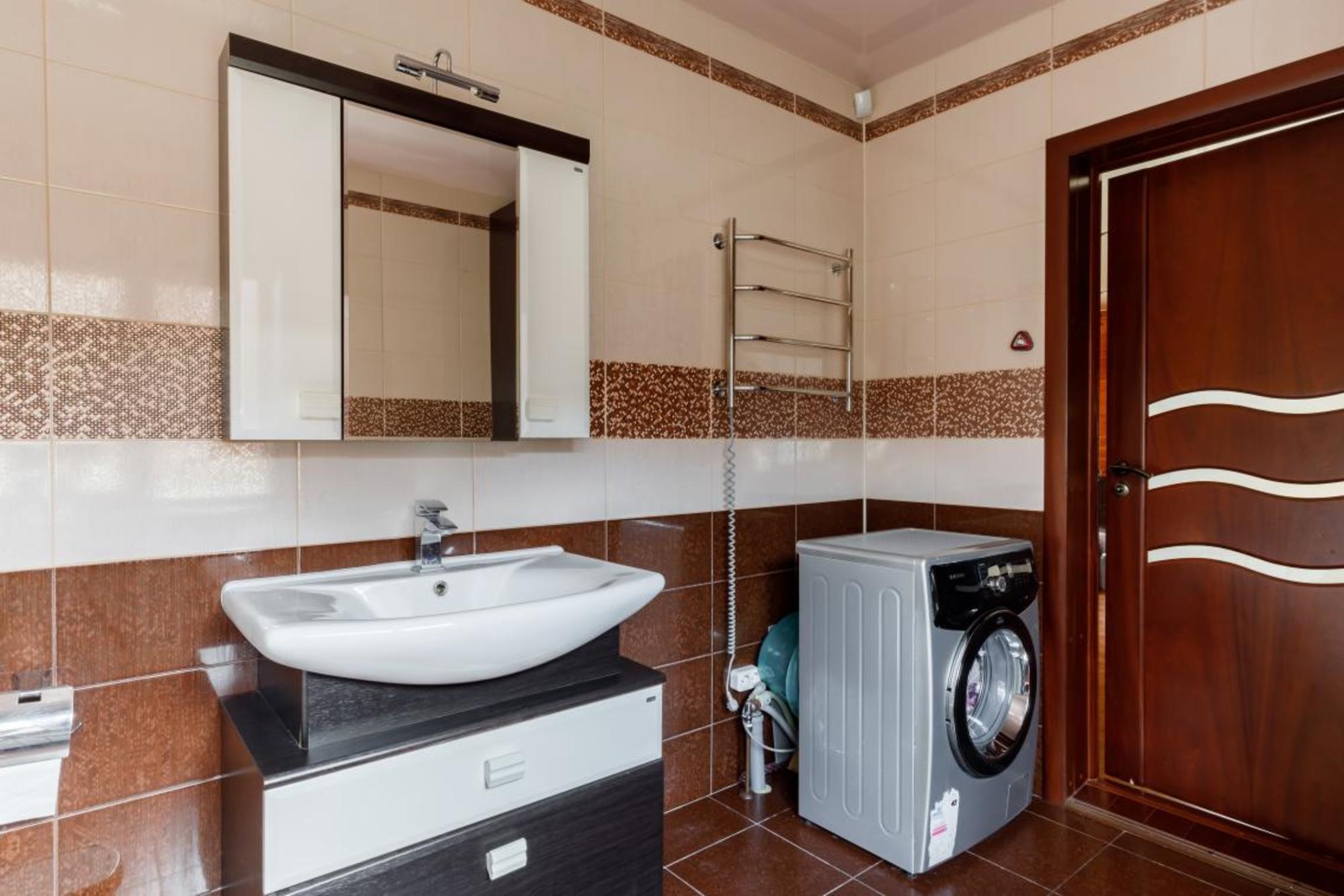 Купить дачу, дом, коттедж за 9 000 000 рублей на СНТ Росинка, 183