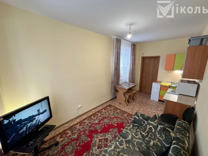 1-комн квартира Радужный мкр, 21
