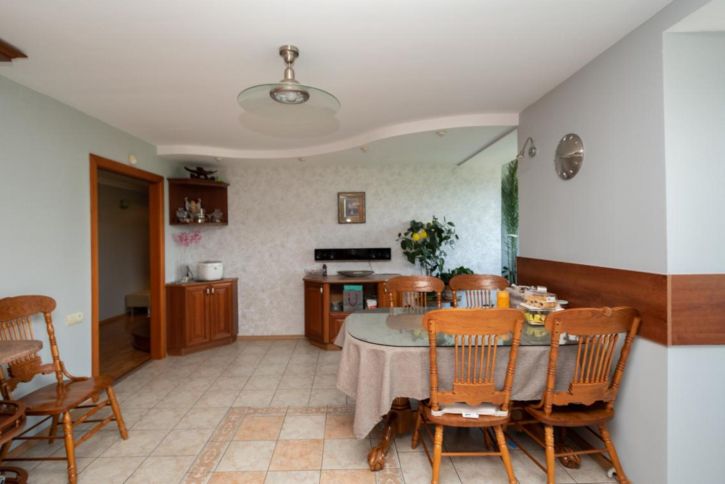 5-комн квартира Красных Мадьяр, 120