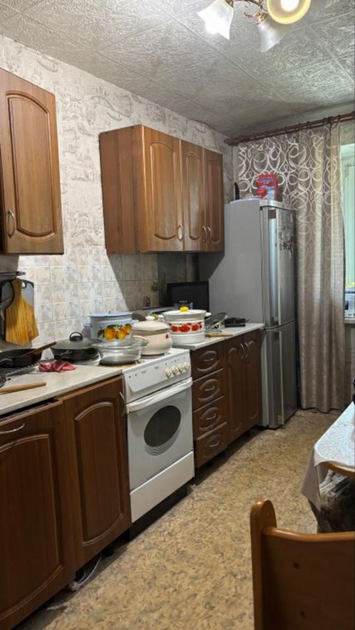 3-комн квартира Пржевальского, 168