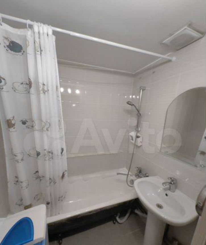 2-комн квартира Академическая, 24