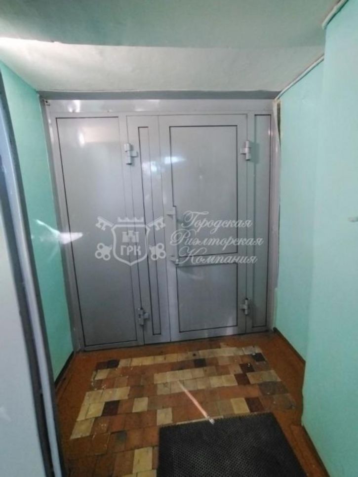 2-комн квартира Карла Либкнехта, 63