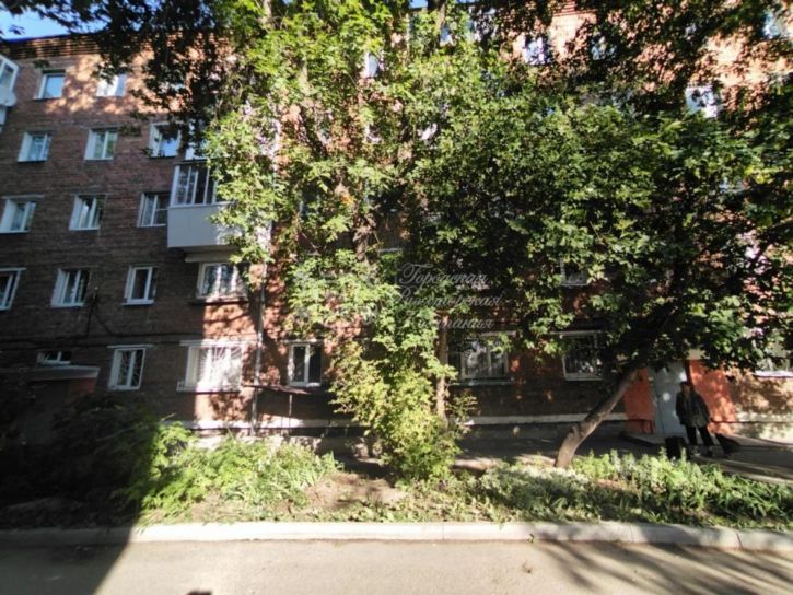 2-комн квартира Карла Либкнехта, 63