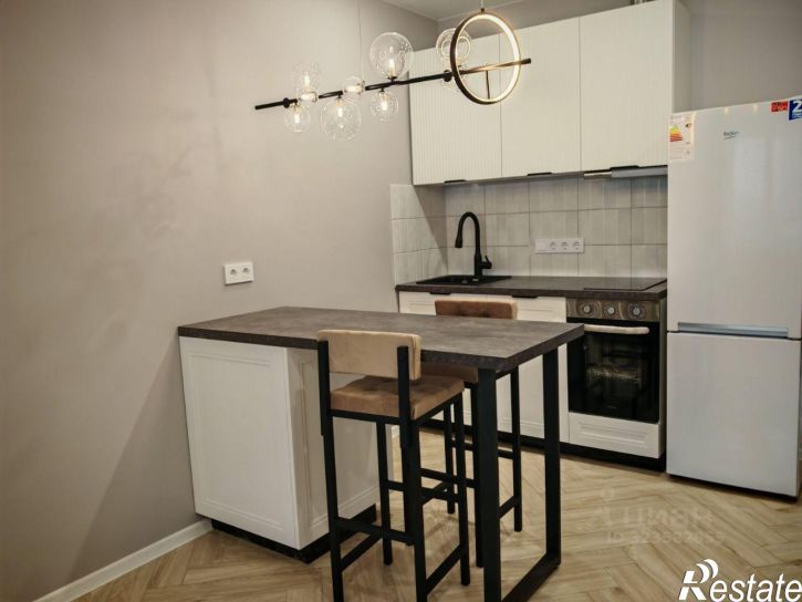 2-комн квартира улица Варламова, 104,  д. 104