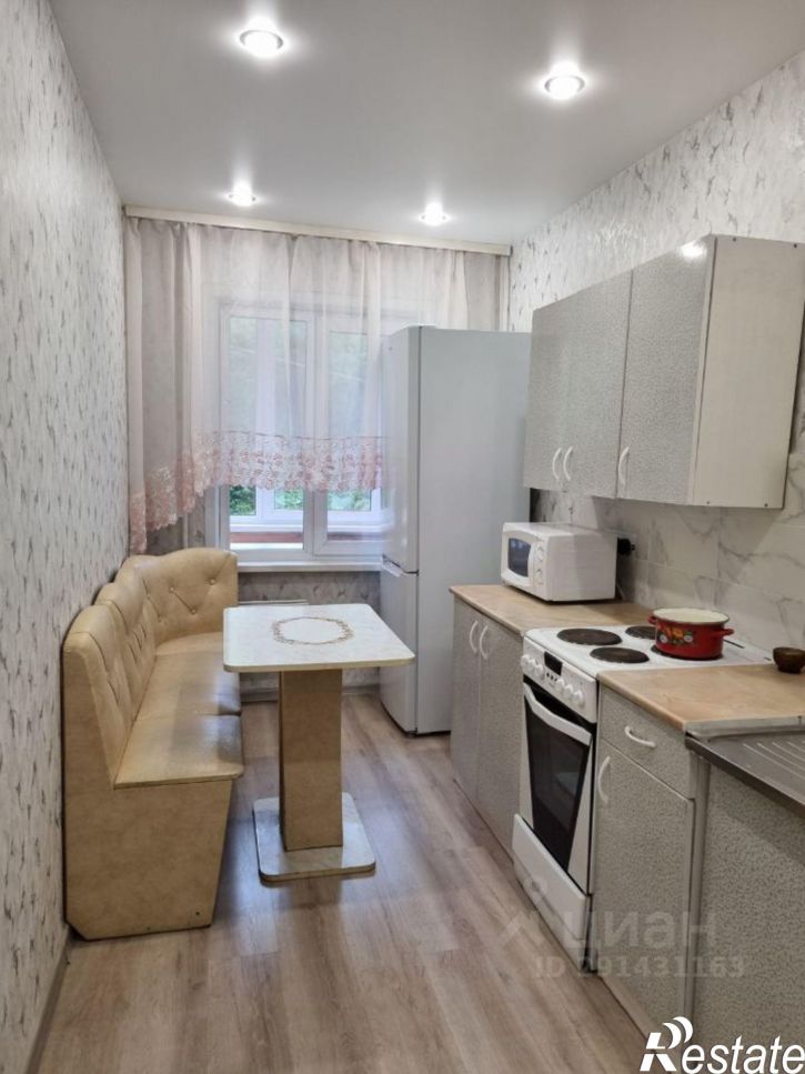 3-комн квартира микрорайон Университетский, 106