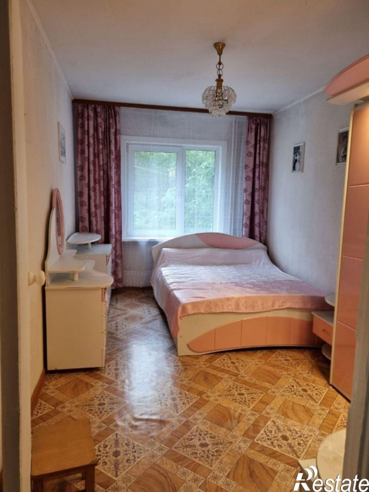 3-комн квартира микрорайон Университетский, 106