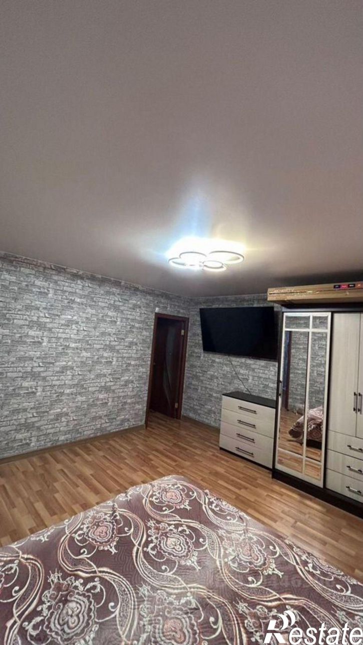 2-комн квартира улица Розы Люксембург, 325А,  д. 325А