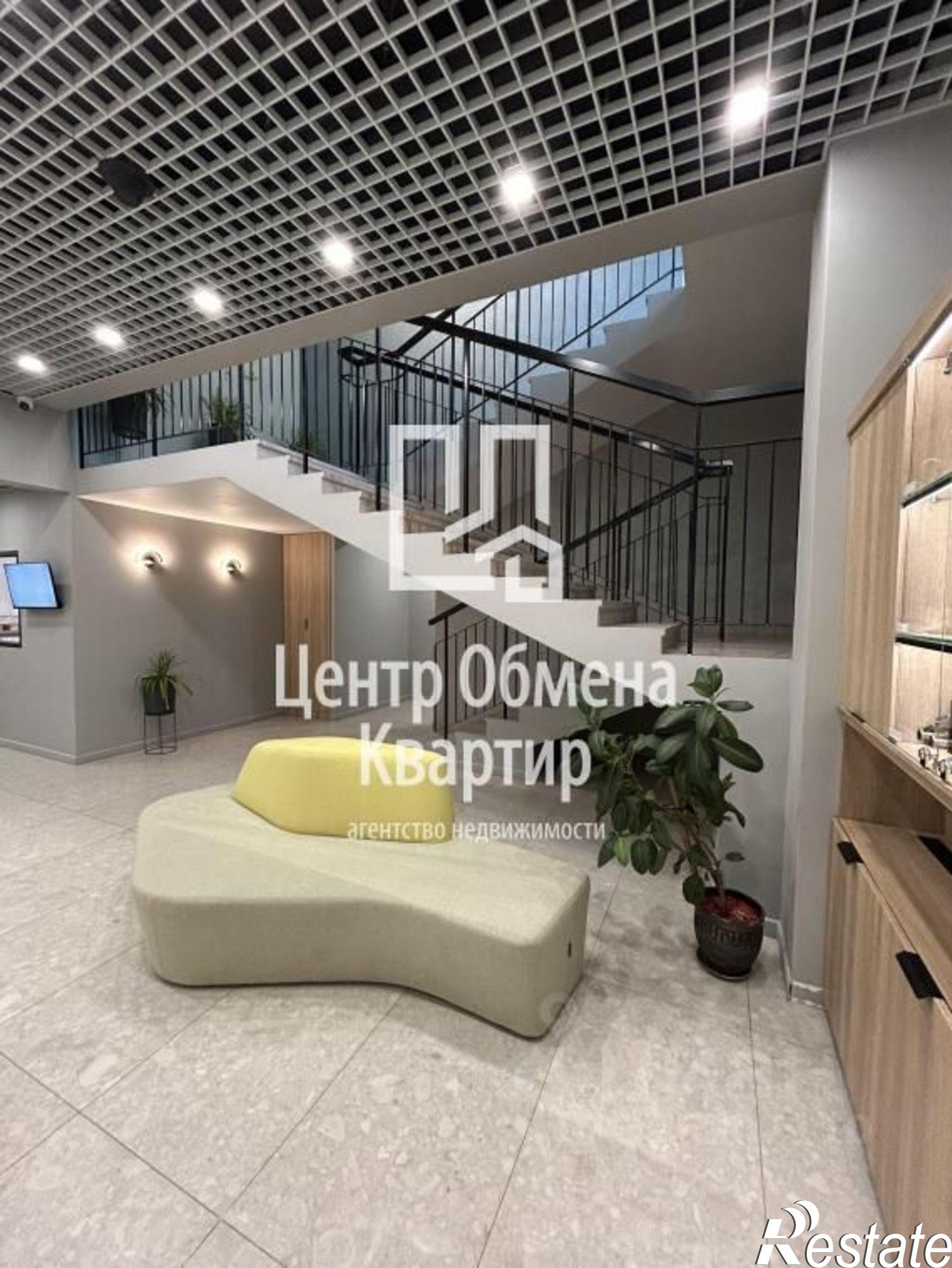 Купить офис, помещение под офис за 75 000 100 рублей на улица Красного Восстания, 24