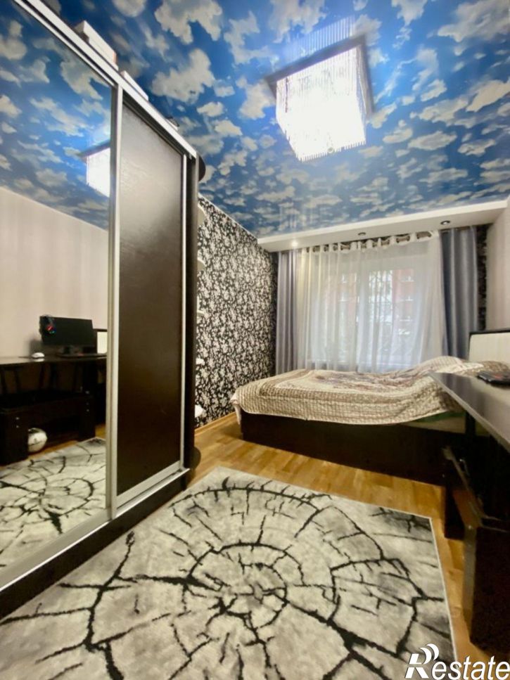 3-комн квартира ул Трилиссера, 126,  д. 126