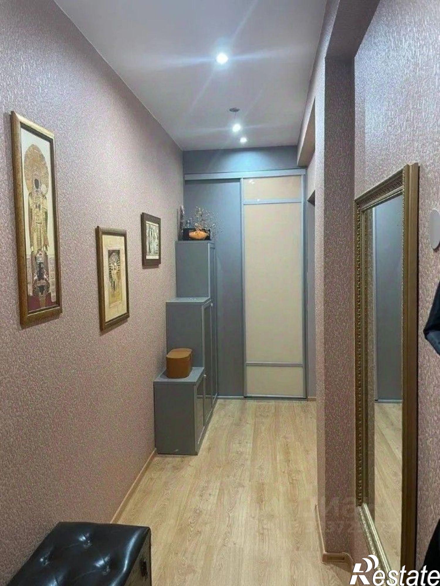 Купить квартиру за 7 100 000 рублей на Топкинский мкр, д.24