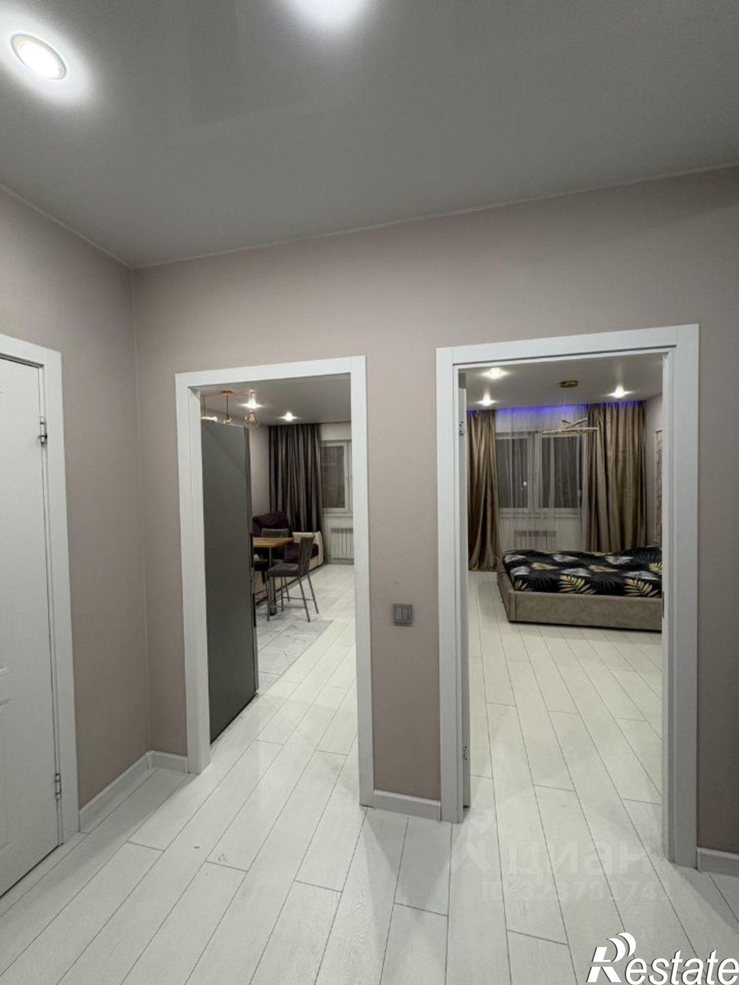 Сдать квартиру за 40 000 рублей на пер Академика Алексея Окладникова, 23