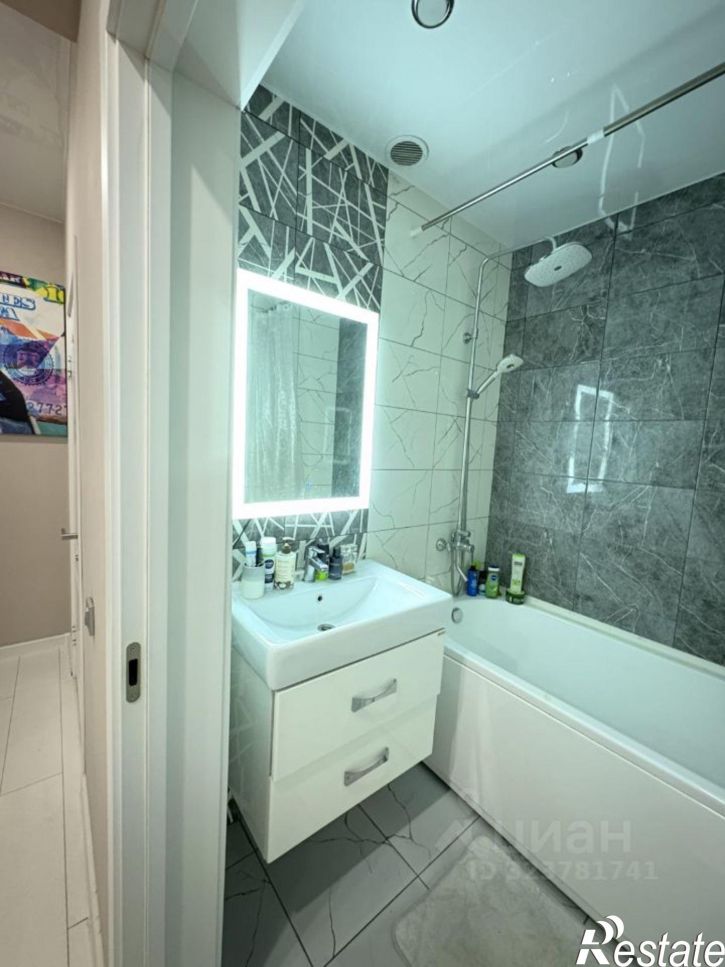 2-комн квартира пер Академика Алексея Окладникова, 23,  д. 23