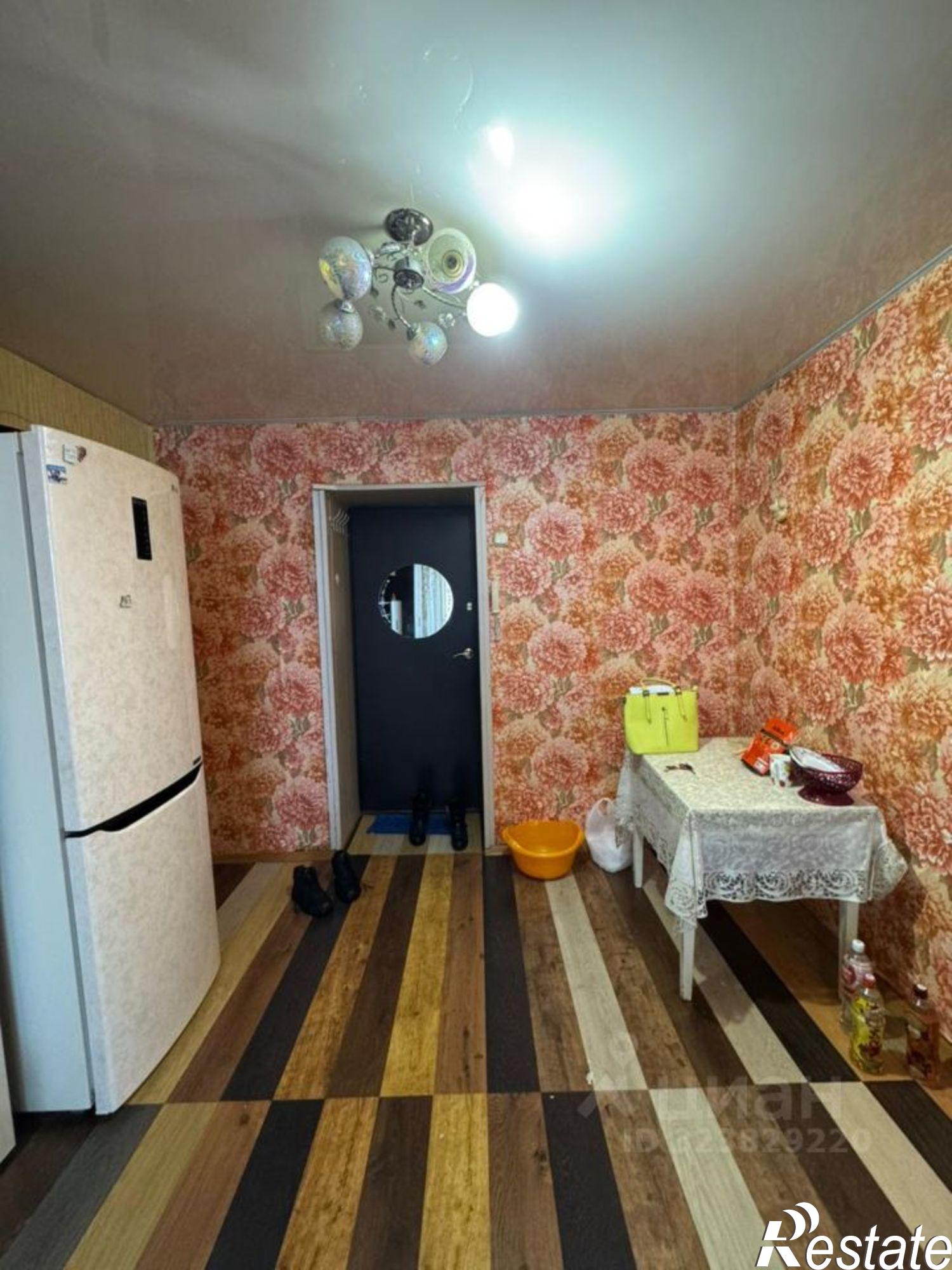 Сдать комнату за 11 000 рублей на ул Ледовского, 3а