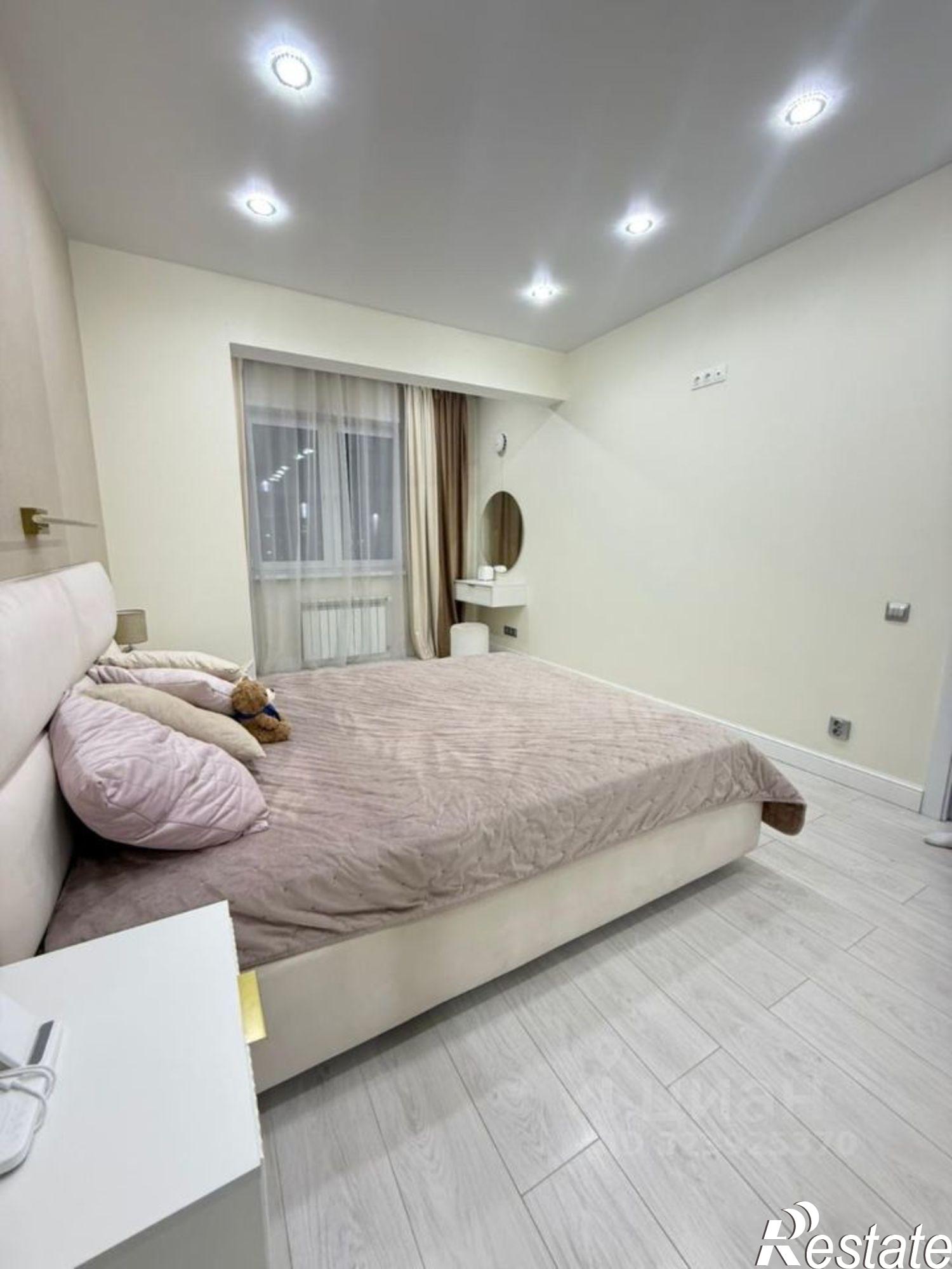 Сдать квартиру за 45 000 рублей на ул Верхняя Набережная, 161/13