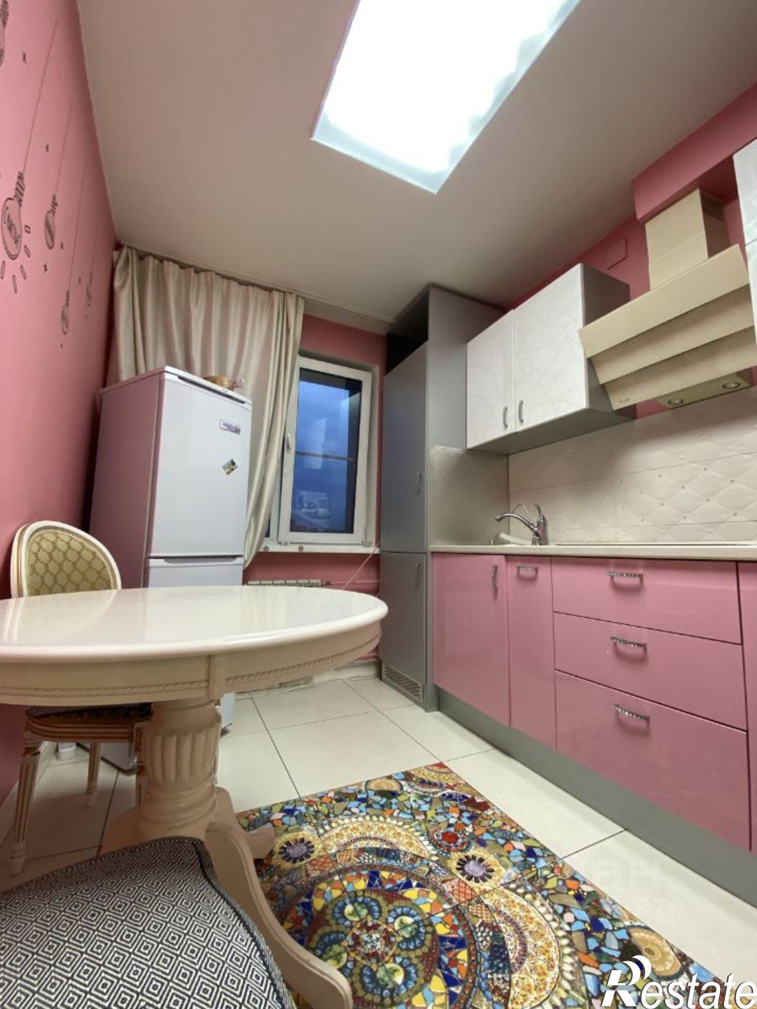 Сдать квартиру за 45 000 рублей на ул Байкальская, 305