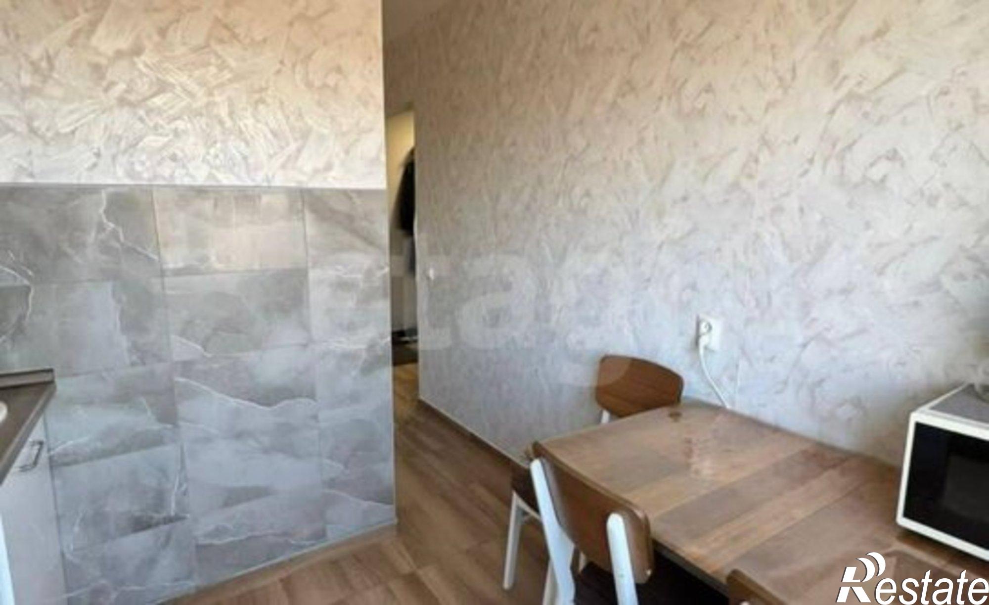 Купить квартиру за 6 000 000 рублей на улица Розы Люксембург, 305