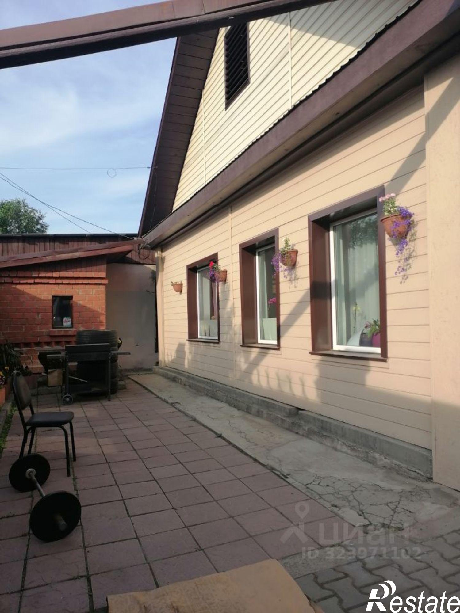 Купить дачу, дом, коттедж за 10 900 000 рублей на Молодёжная улица, 10