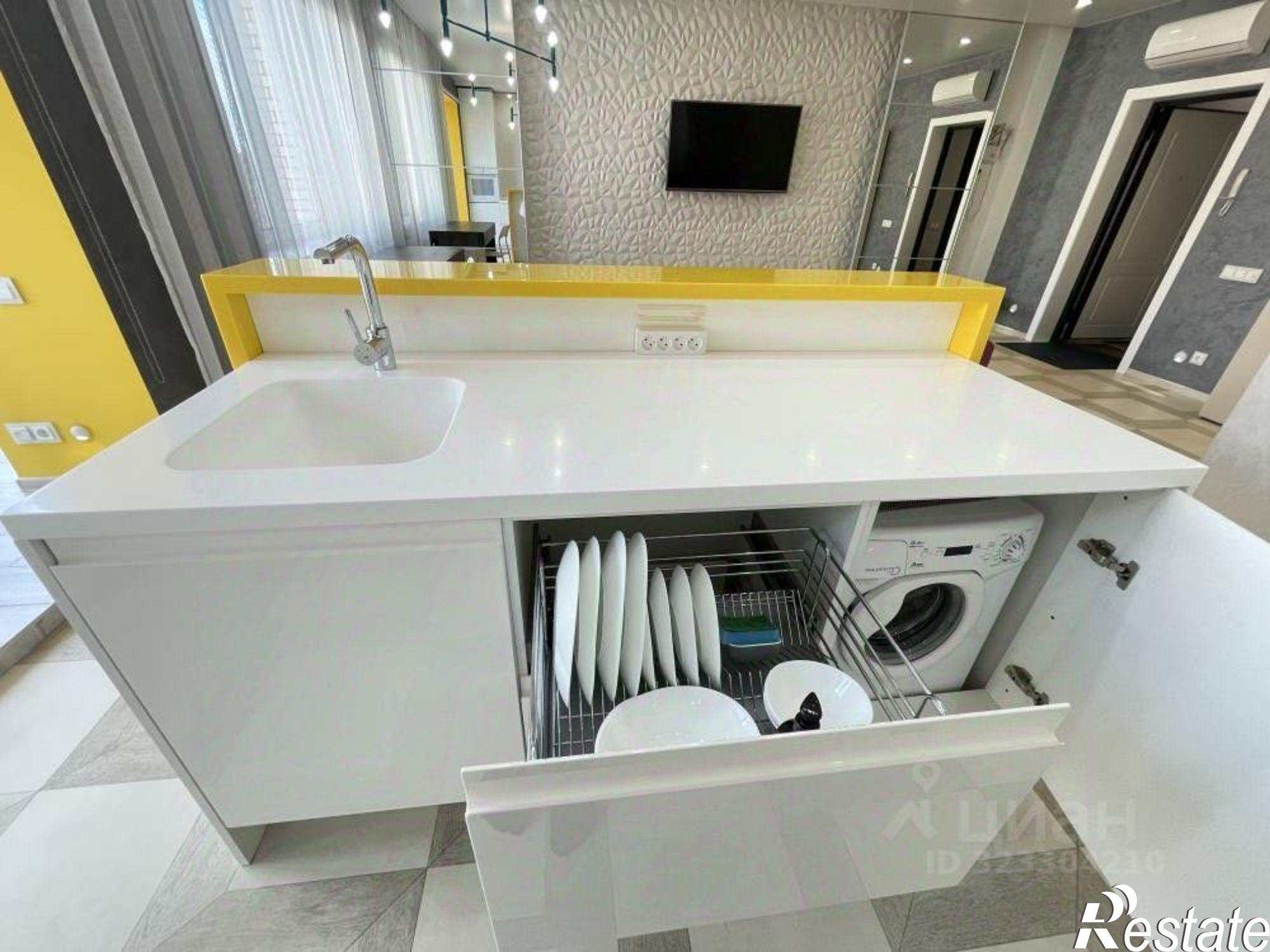 Купить квартиру за 10 500 000 рублей на ул Седова, 65а/4