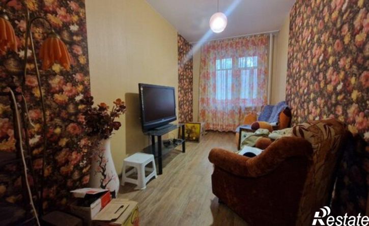 5-комн квартира микрорайон Университетский, 100