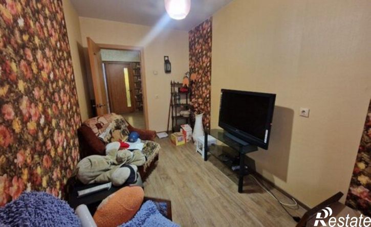 5-комн квартира микрорайон Университетский, 100