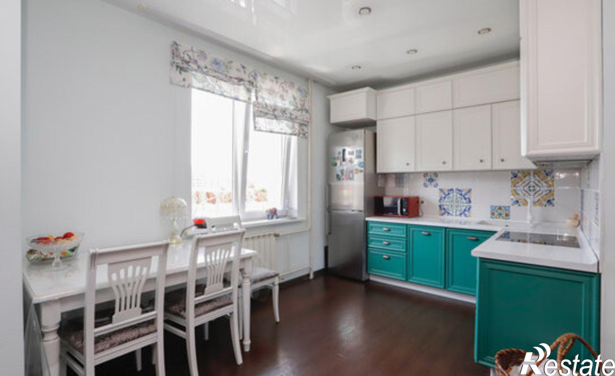 Купить квартиру за 11 990 000 рублей на ул Красноярская, 72