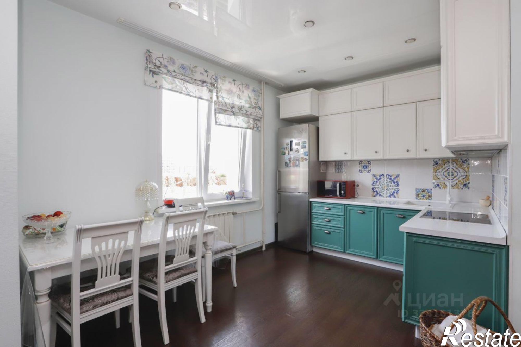 Купить квартиру за 11 990 000 рублей на ул Красноярская, 72