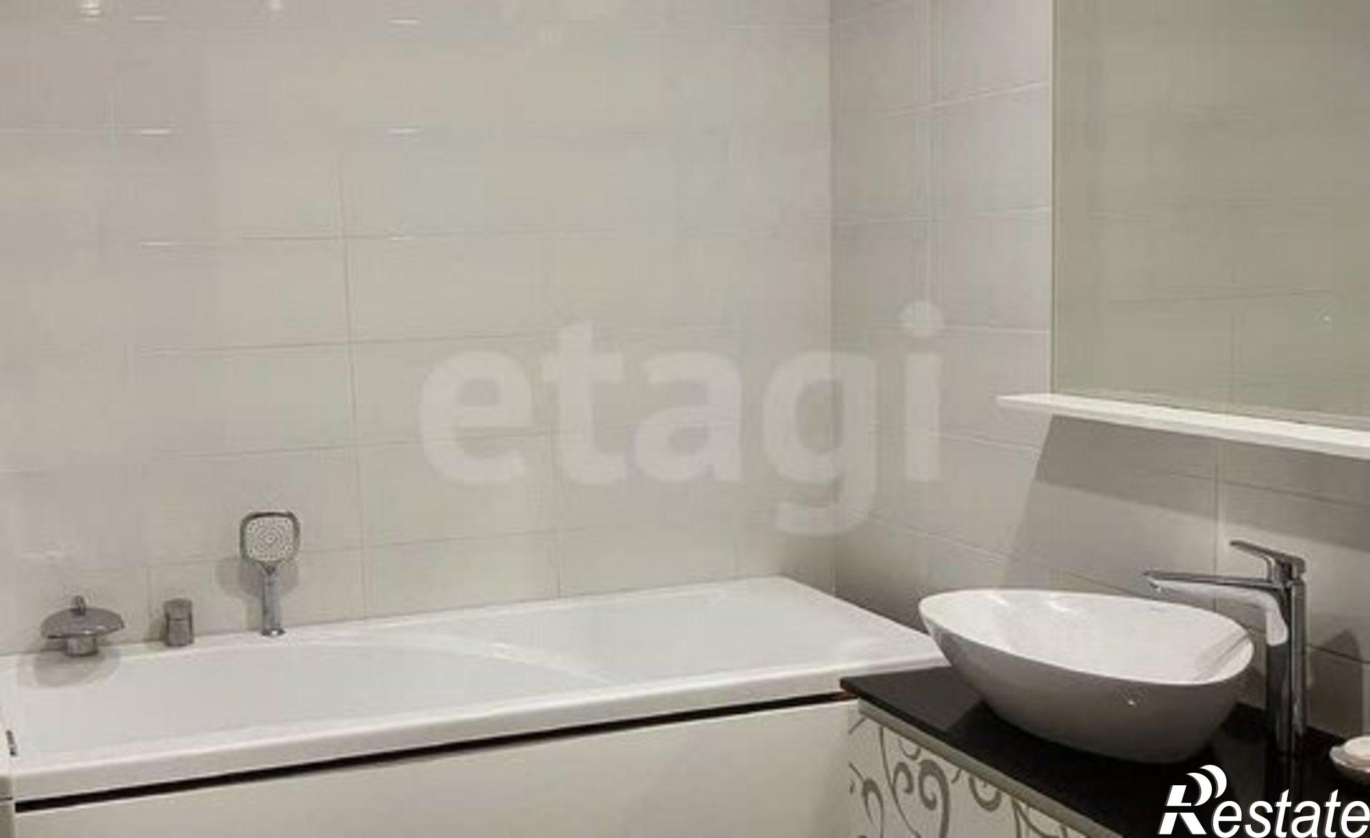 Купить квартиру за 9 300 000 рублей на Байкальская улица, 311