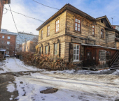 2-комн, 73кв м, этаж 1/2 ул 5 Армии, 51