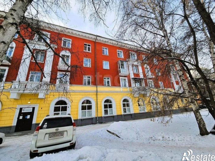 3-комн квартира ул Российская, 8,  д. 8