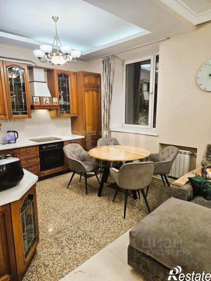 3-комн квартира ул Российская, 8,  д. 8