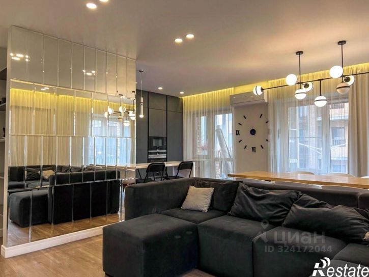 6-комн квартира ул Сурикова, 10,  д. 10