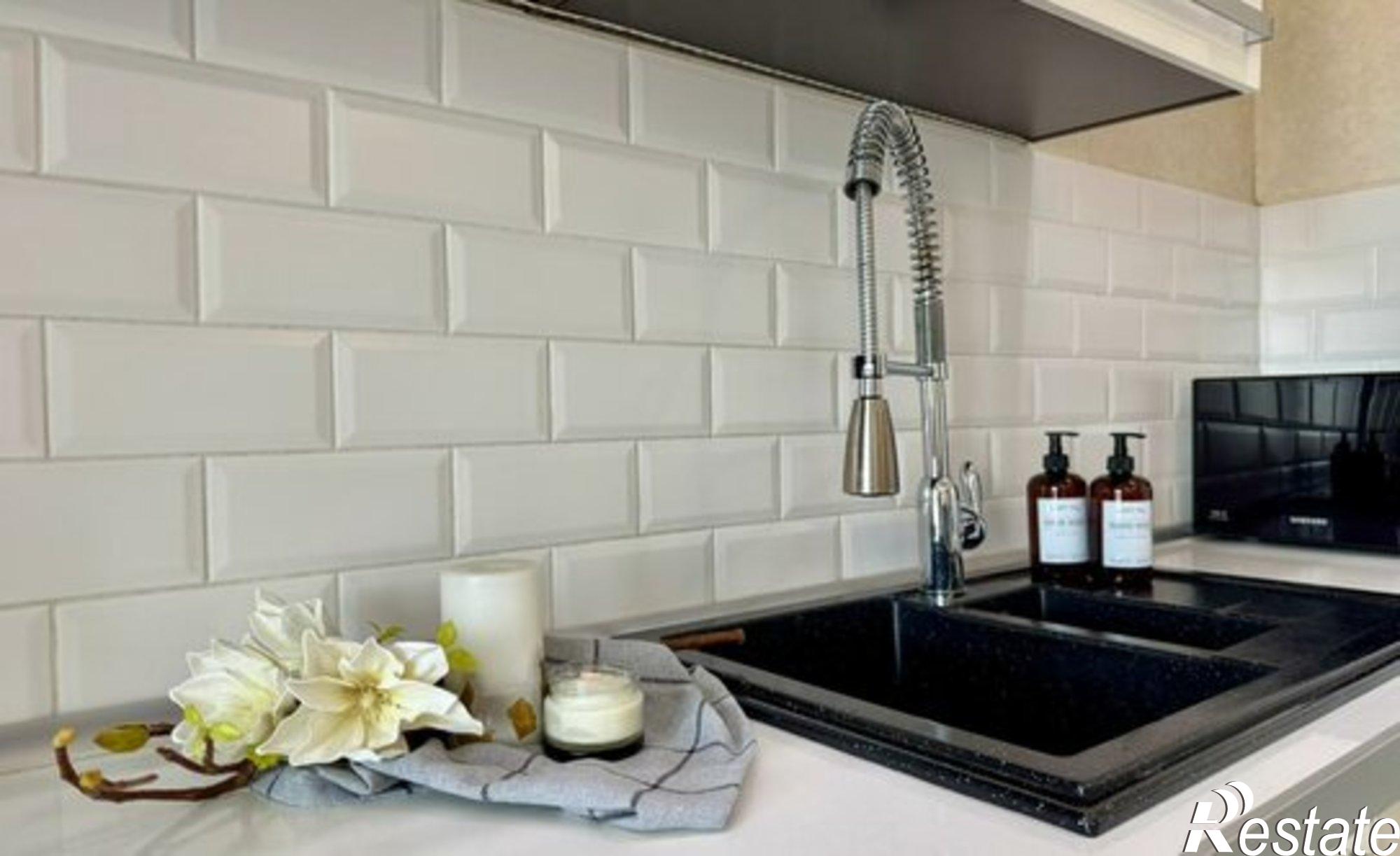 Купить квартиру за 12 900 000 рублей на улица Трилиссера, 8/3