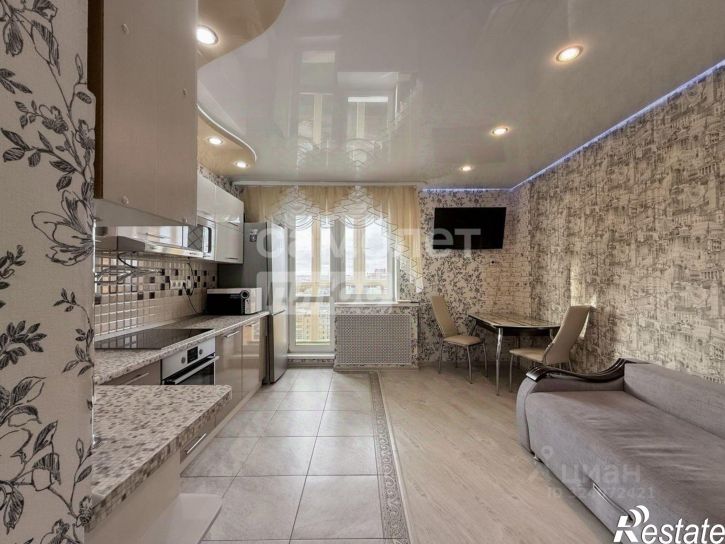 3-комн квартира Байкальская улица, 303,  д. 303