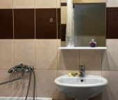 1-комн, 30кв м, этаж 2/5 микрорайон Приморский, 25