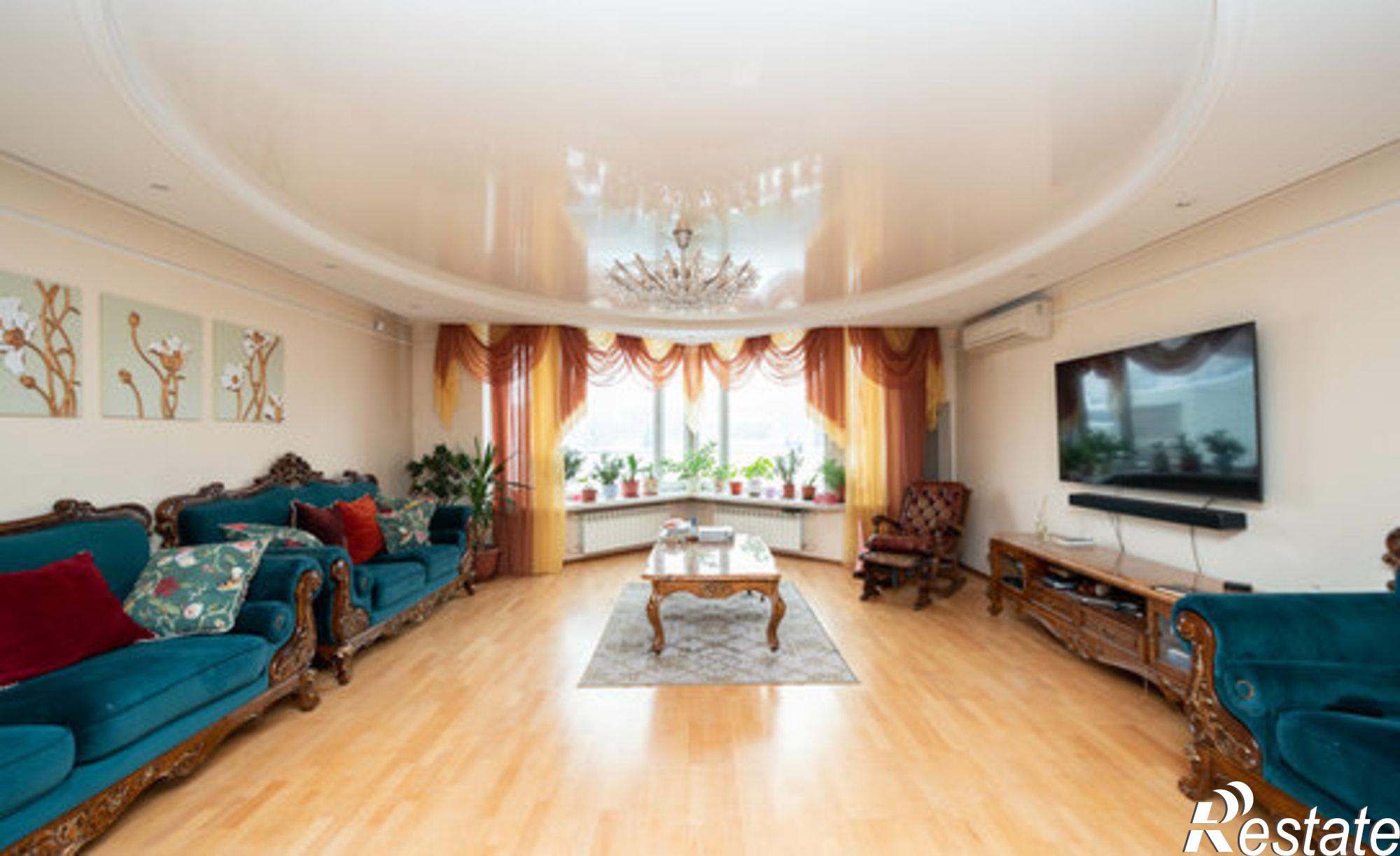 Купить квартиру за 12 000 000 рублей на ул Декабрьских Событий, 100