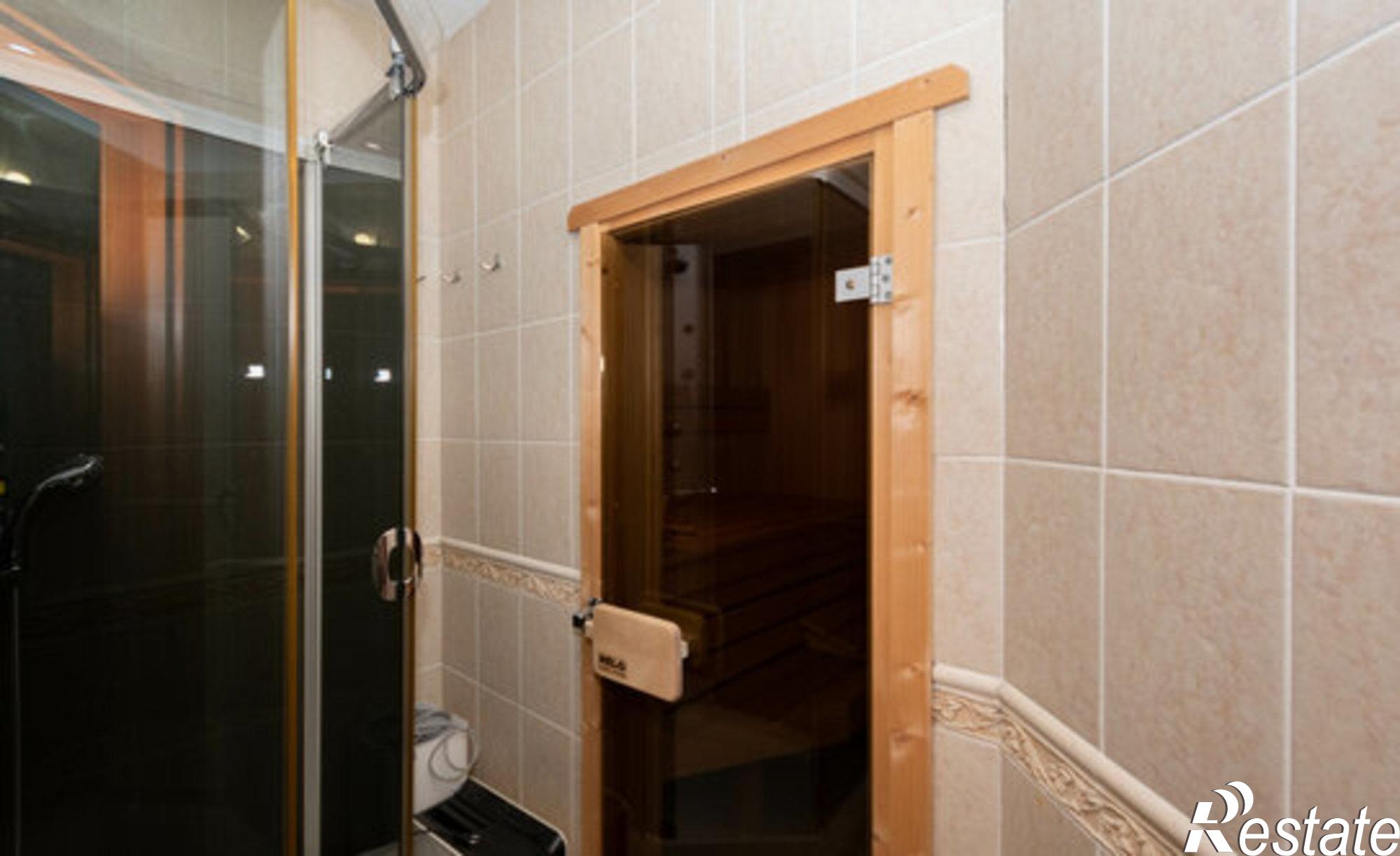 Купить квартиру за 12 000 000 рублей на ул Декабрьских Событий, 100