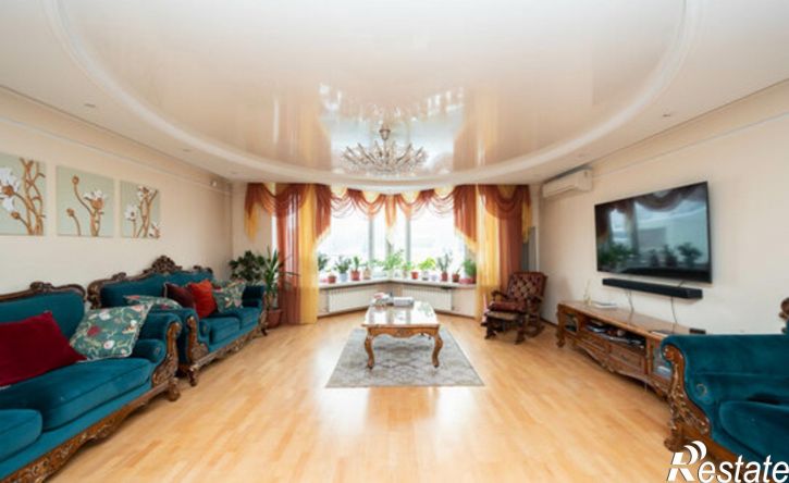 4-комн квартира ул Декабрьских Событий, 100,  д. 100