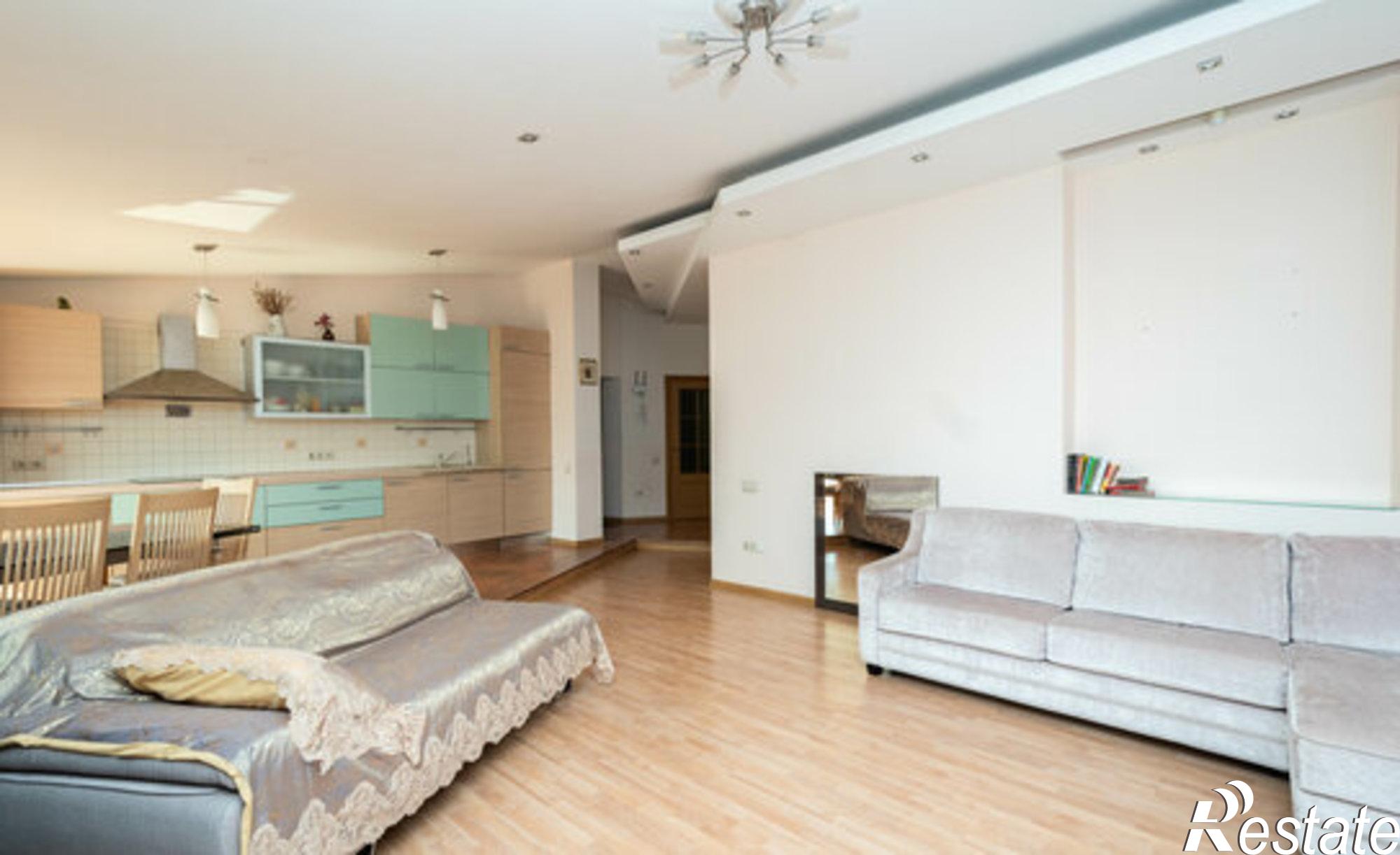 Купить квартиру за 10 000 000 рублей на Трудовая улица, 108А