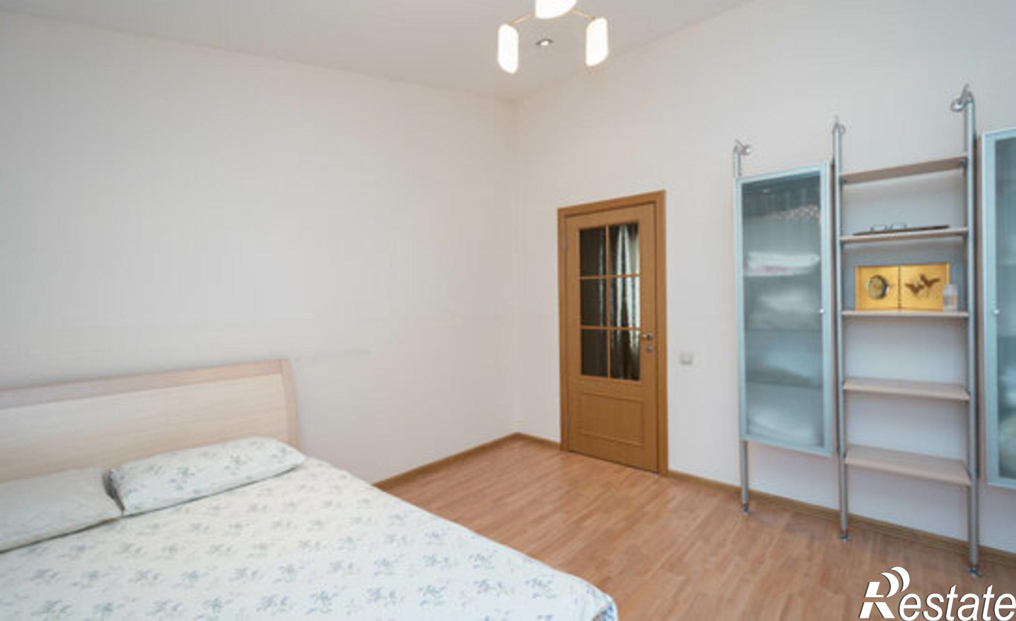 Купить квартиру за 10 000 000 рублей на Трудовая улица, 108А