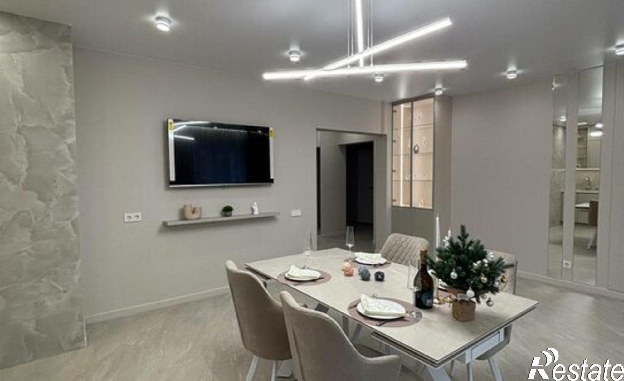 Купить квартиру за 26 900 000 рублей на улица Седова, 67