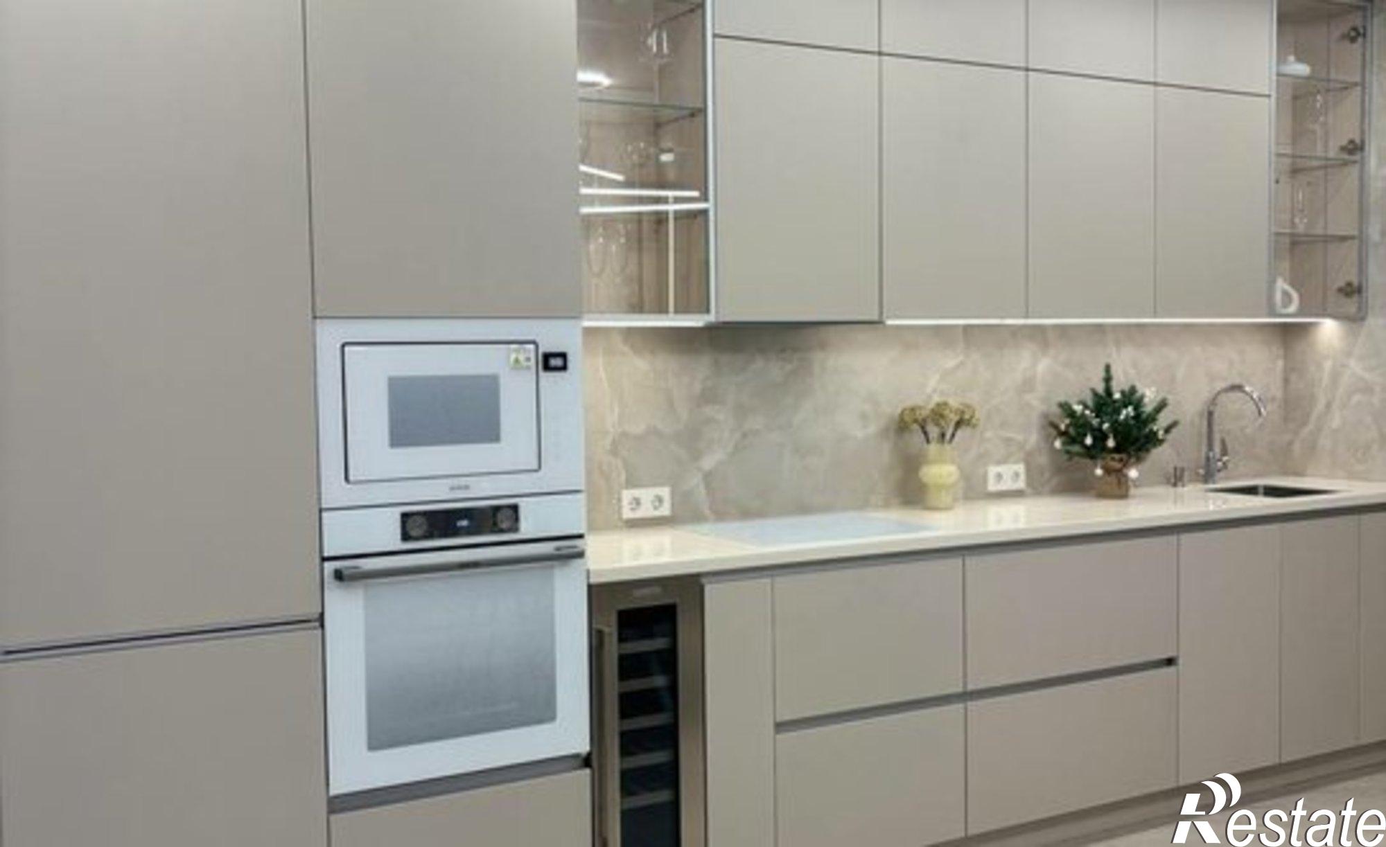 Купить квартиру за 26 900 000 рублей на улица Седова, 67