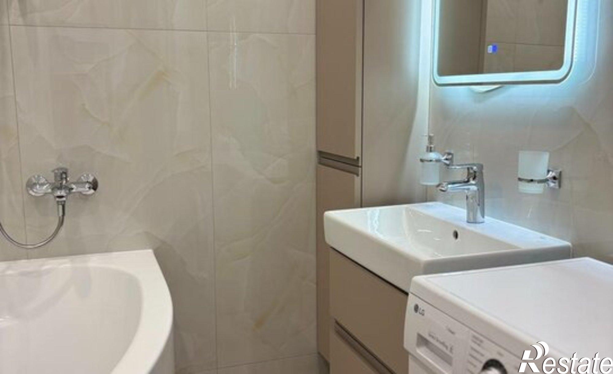 Купить квартиру за 26 900 000 рублей на улица Седова, 67