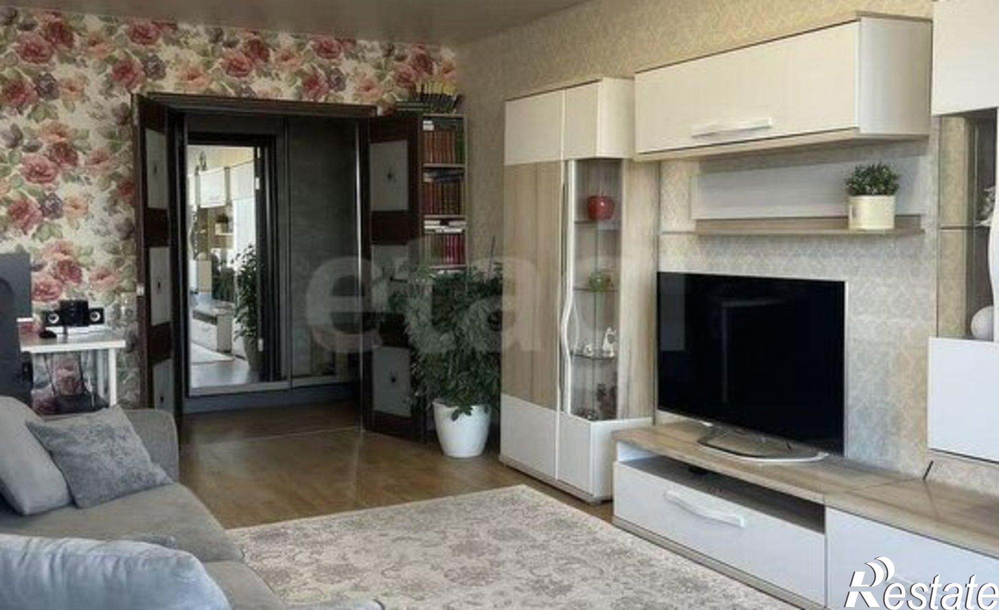 Купить квартиру за 11 000 000 рублей на ул Шмидта, 40