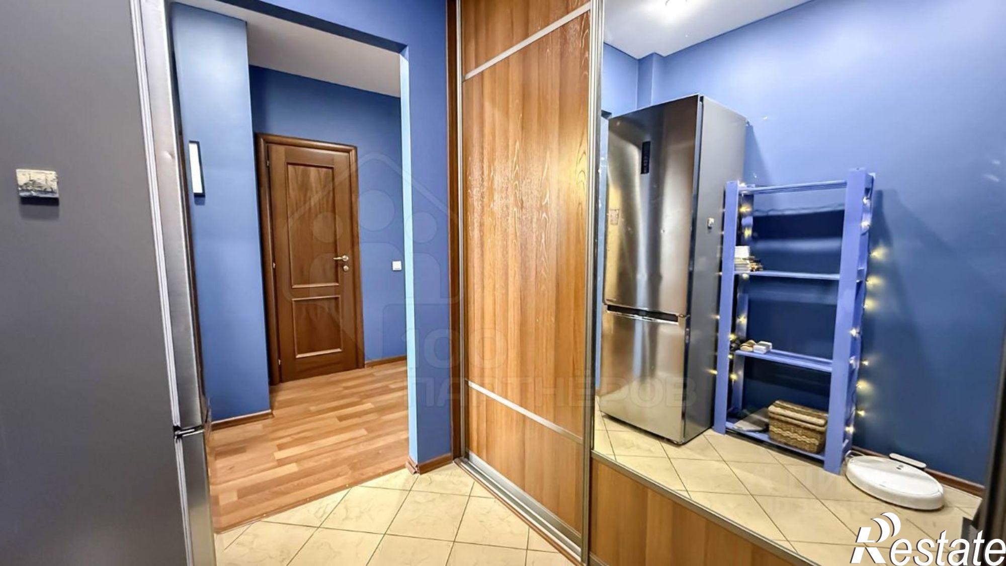 Купить квартиру за 10 000 000 рублей на Депутатская улица, 87/3