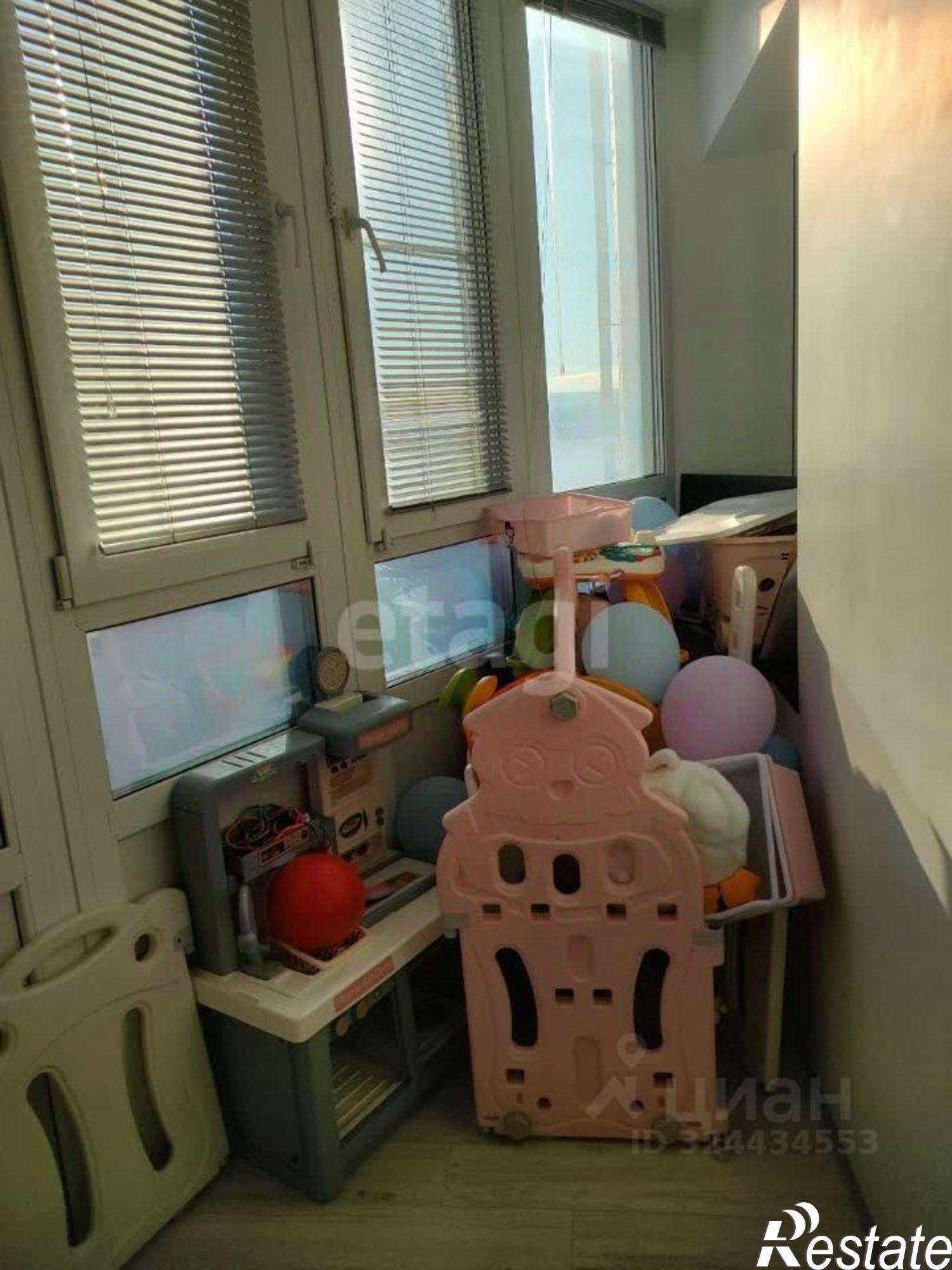 Купить квартиру за 15 500 000 рублей на Дальневосточная улица, 106